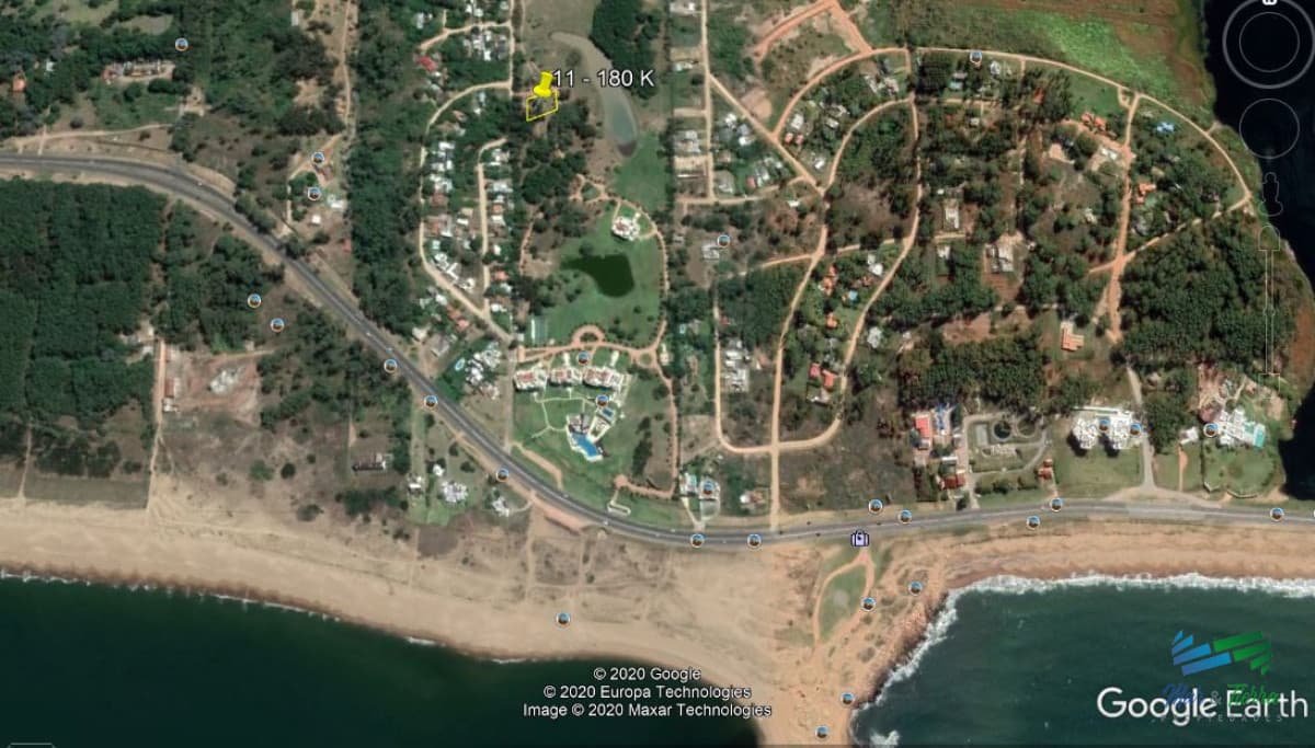 Venta de terreno de 1022 m2 en playa mansa Punta del Este