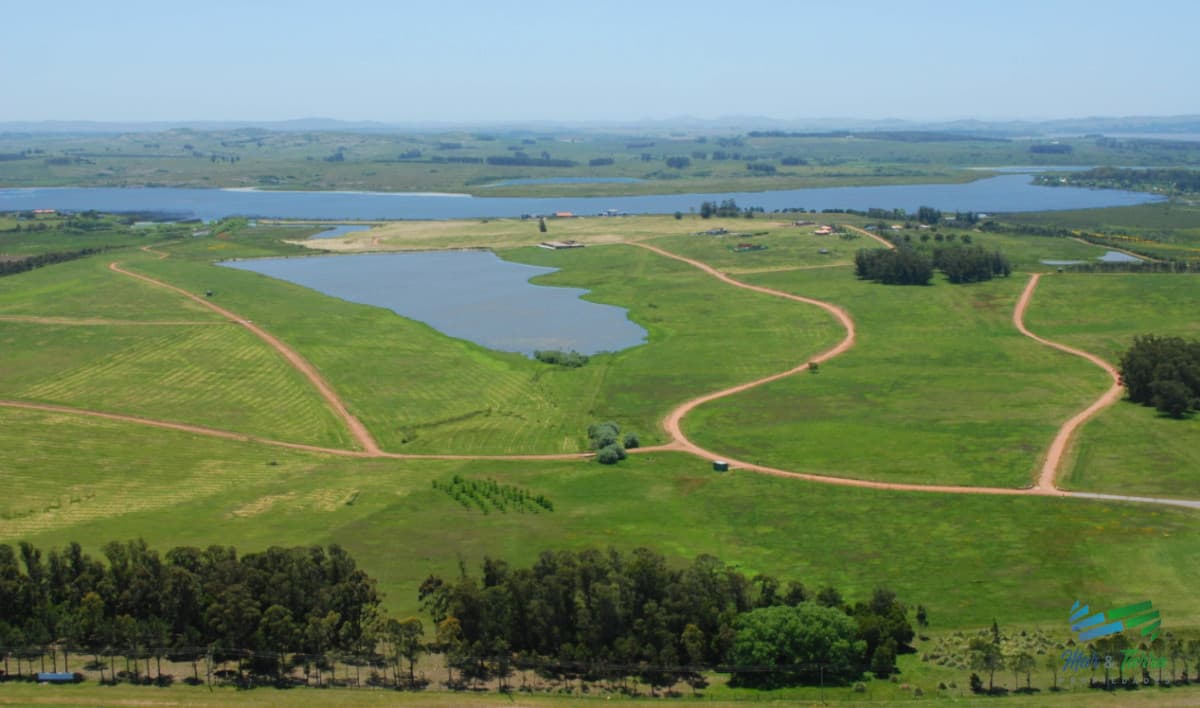 Vendo terreno en barrio privado Laguna de los Cisnes, Punta del Este