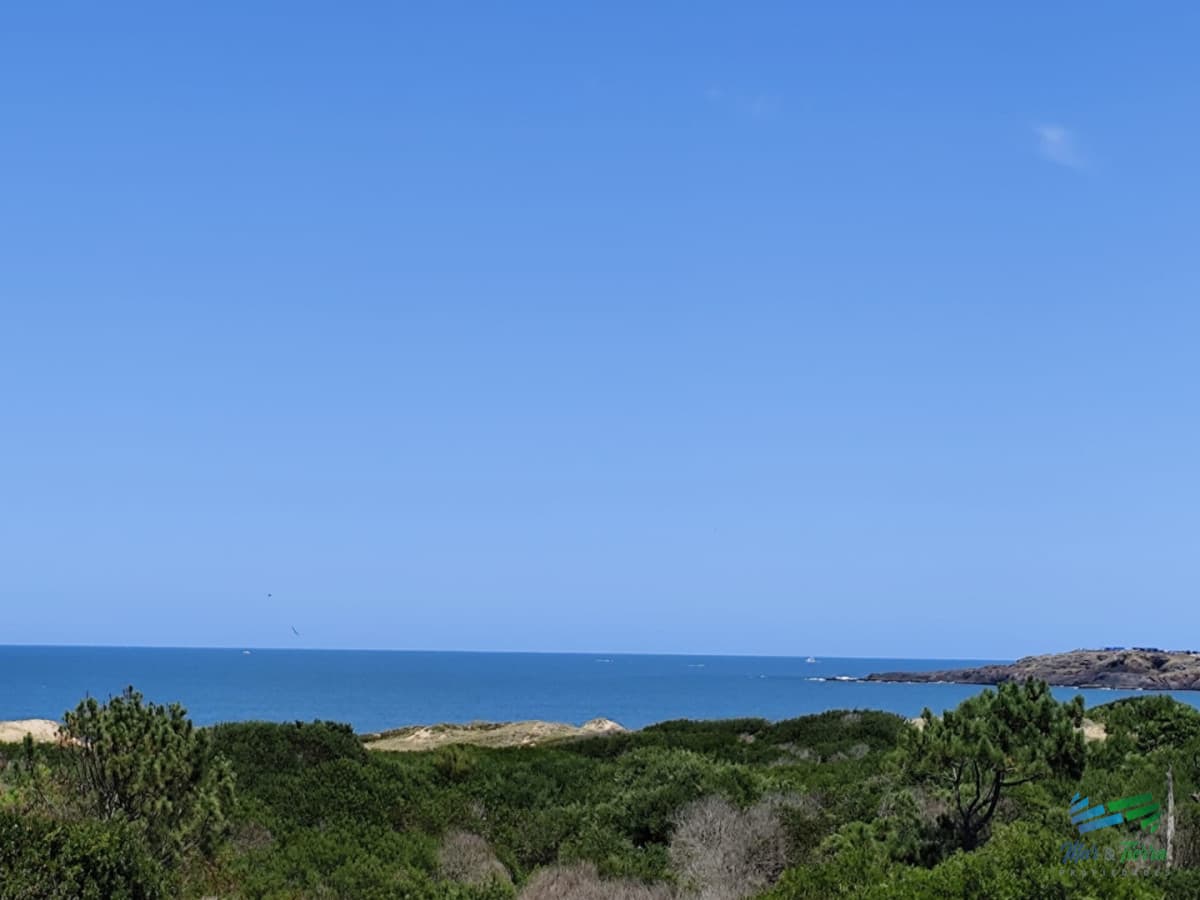 Venta de terreno a 50 metros de playa Mansa