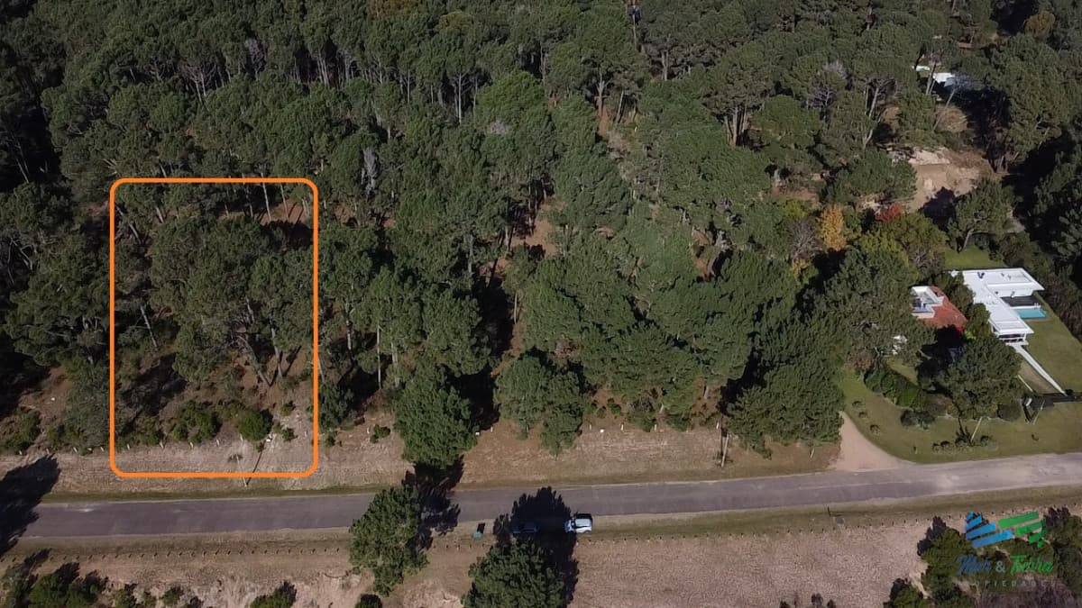 Venta de terreno en Club del lago Punta Ballena