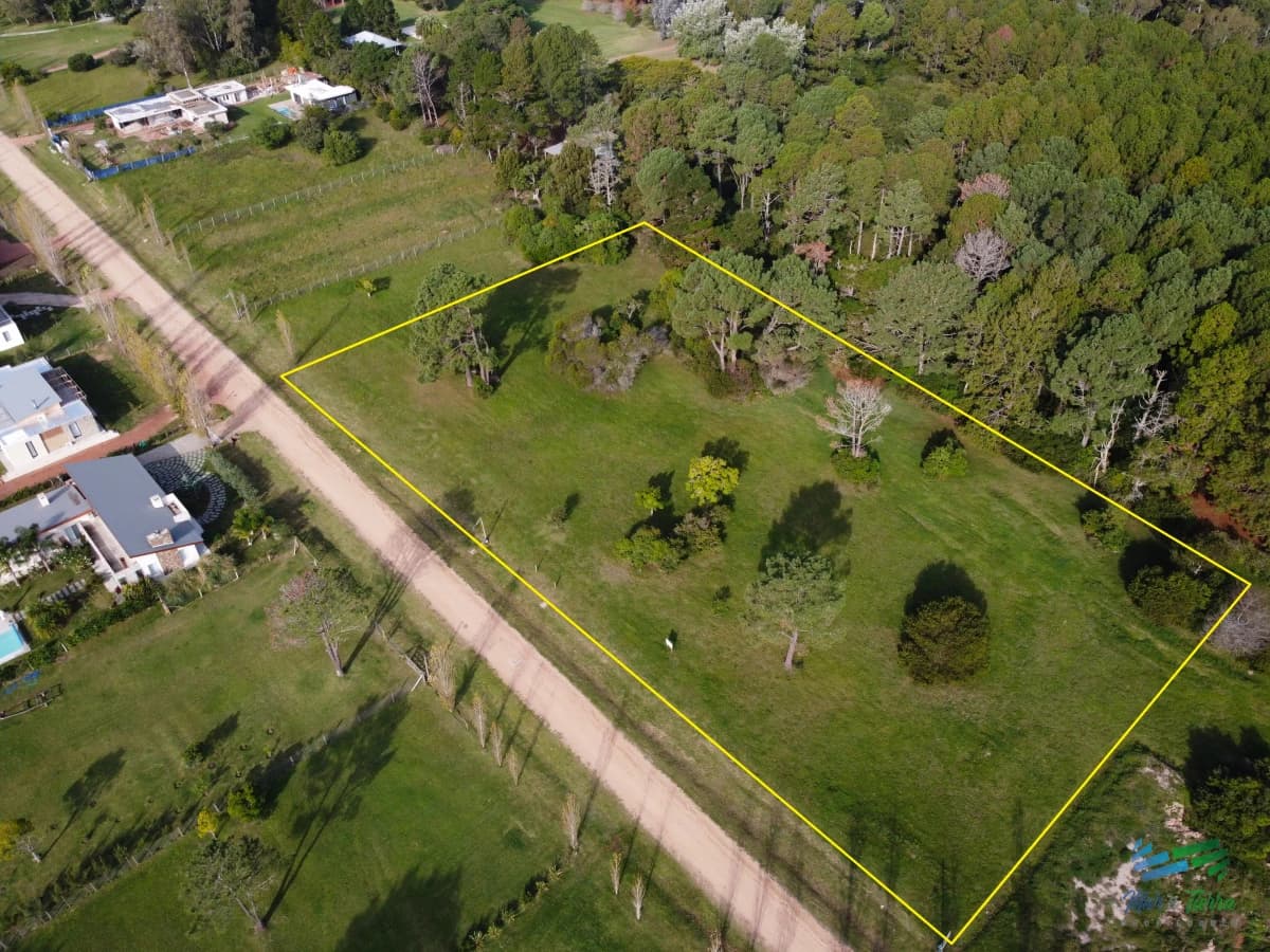 Venta de terreno de 2000 m2 zona Punta Ballena, Punta del Este