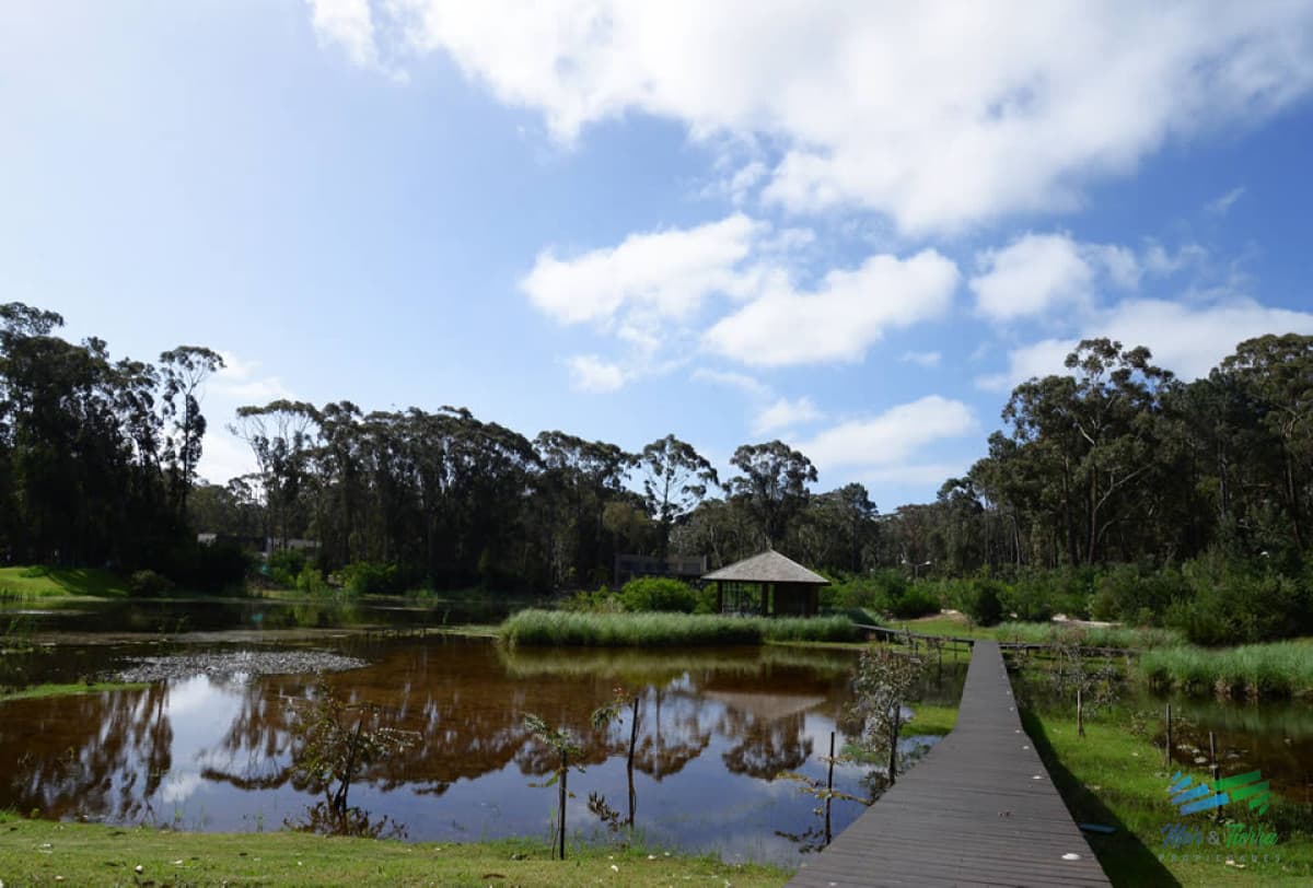 En venta terreno en Bario privado Design Village de Solanas, Punta del Este