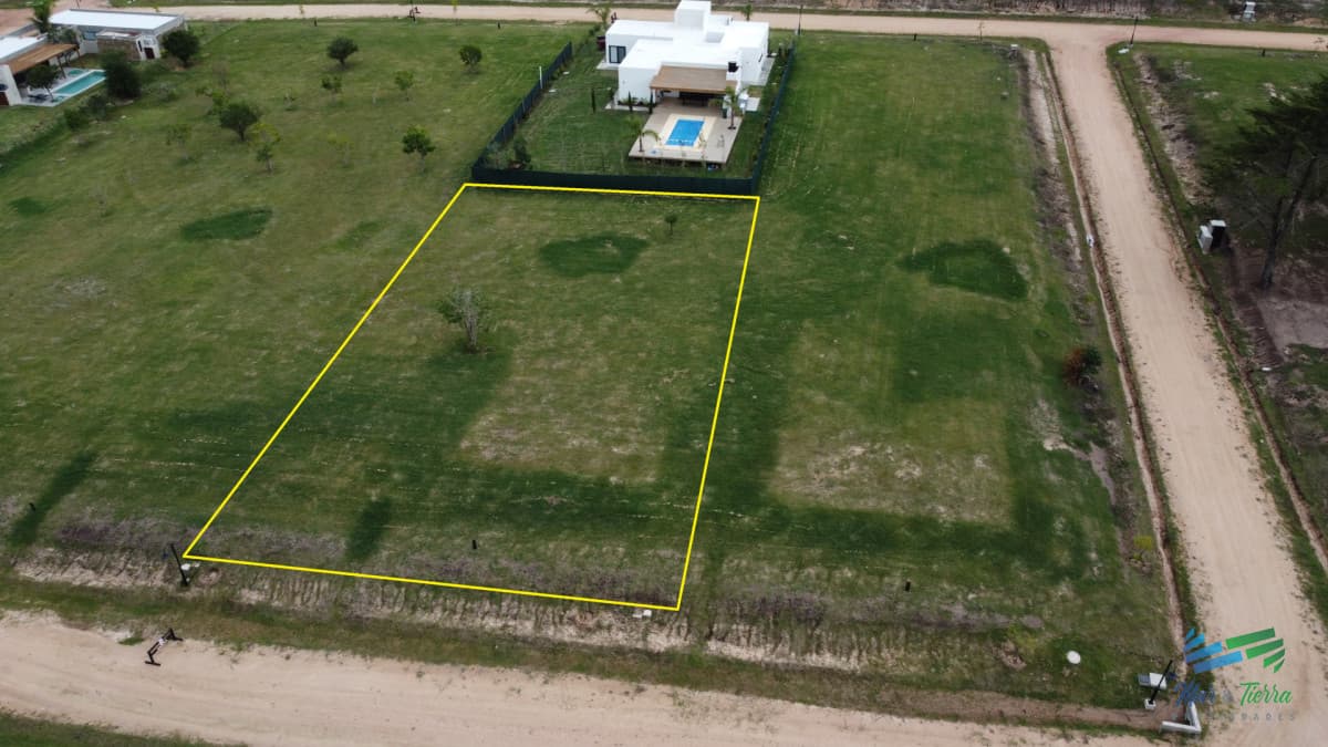 Venta de terreno de 1.140 m2 altura parada 44 playa Mansa