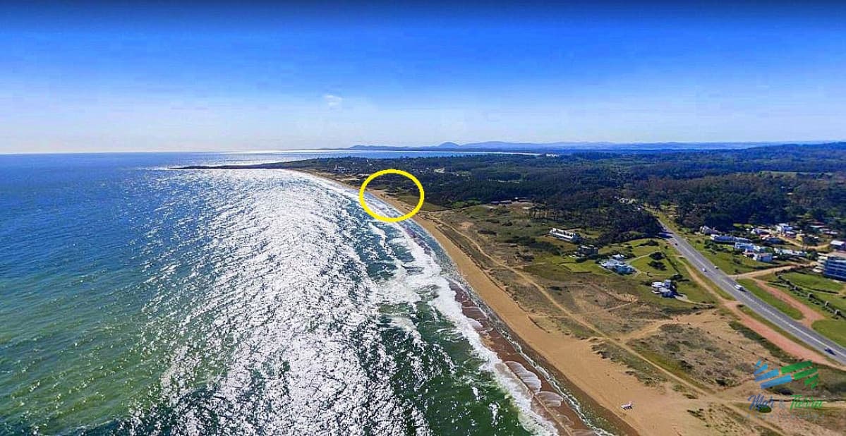 Venta terreno primera linea Playa Mansa