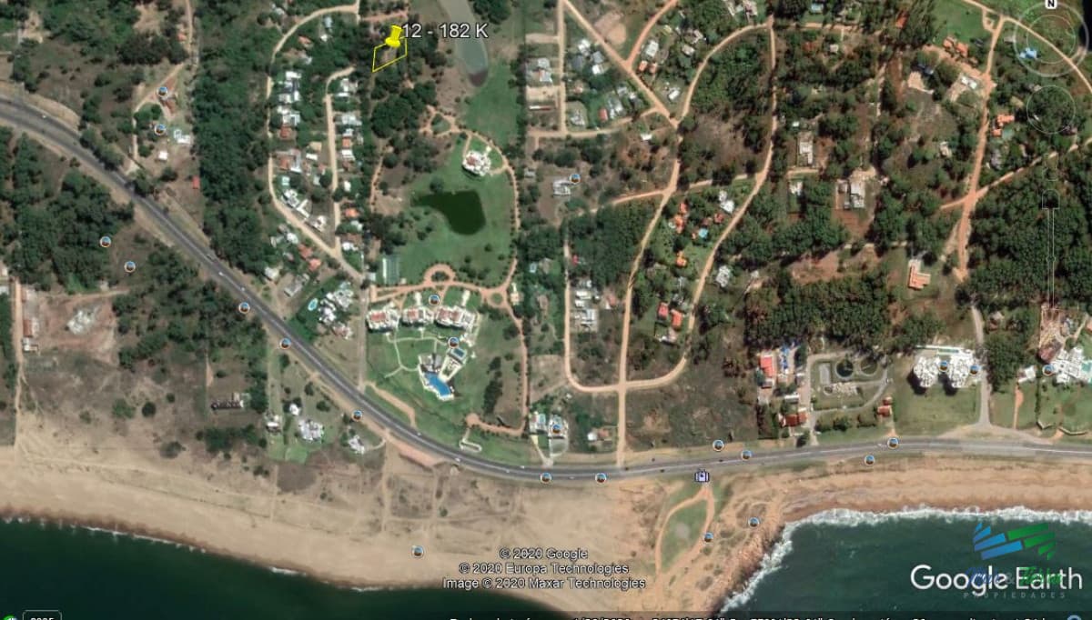 Venta de terreno de 875m2 en Punta del este playa mansa proximo a Punta Ballena