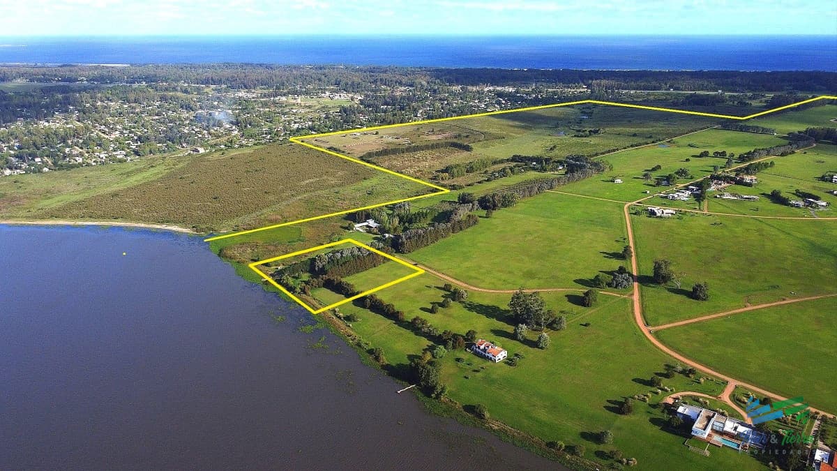 Terreno de mas de 5000 m2 con costa de laguna en Laguna de los Cisnes