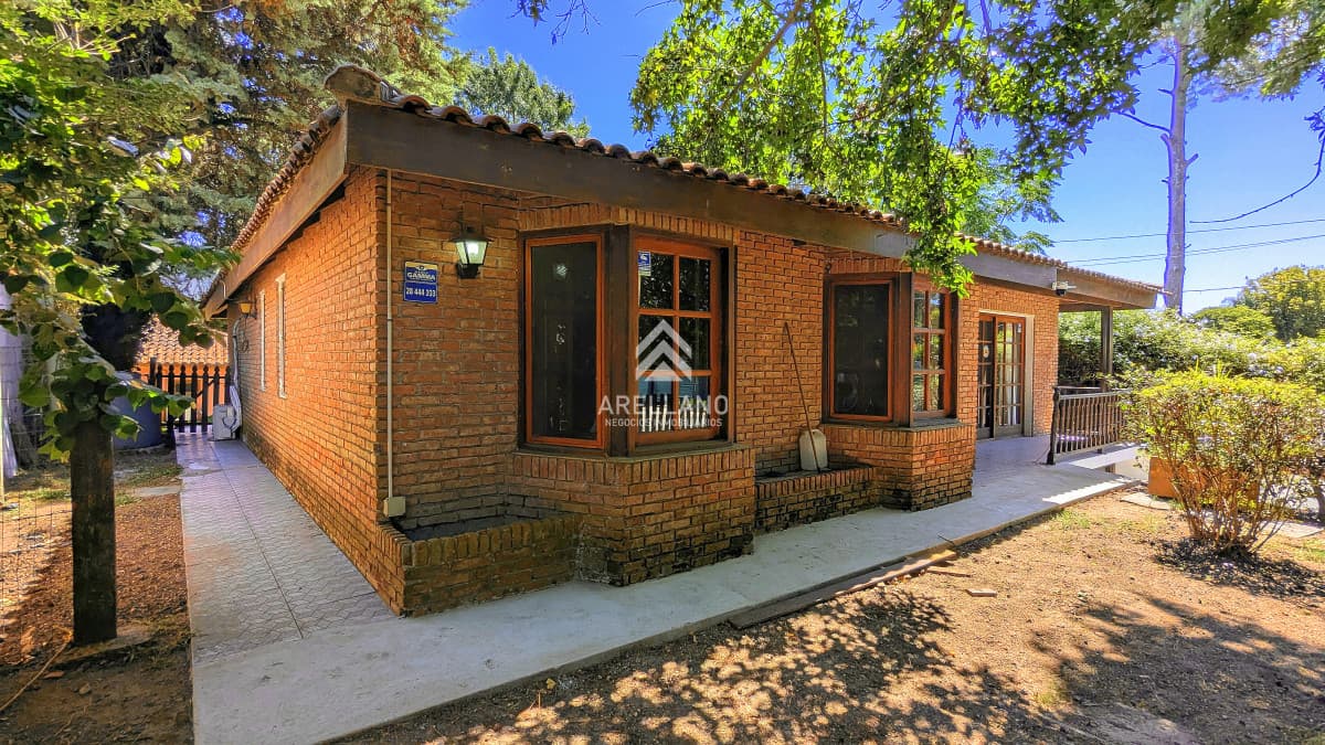 Casa ID.5240 - Venta de casa 3 dormitorios en barrio cantegril Punta del este