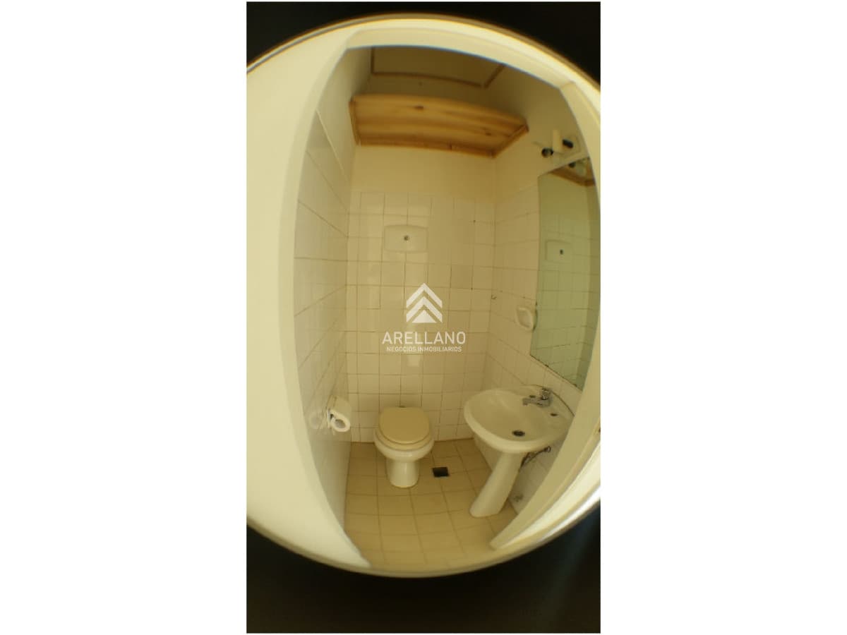 Local Comercial ID.117 - Local con muy buen frente vidriado Peninsula