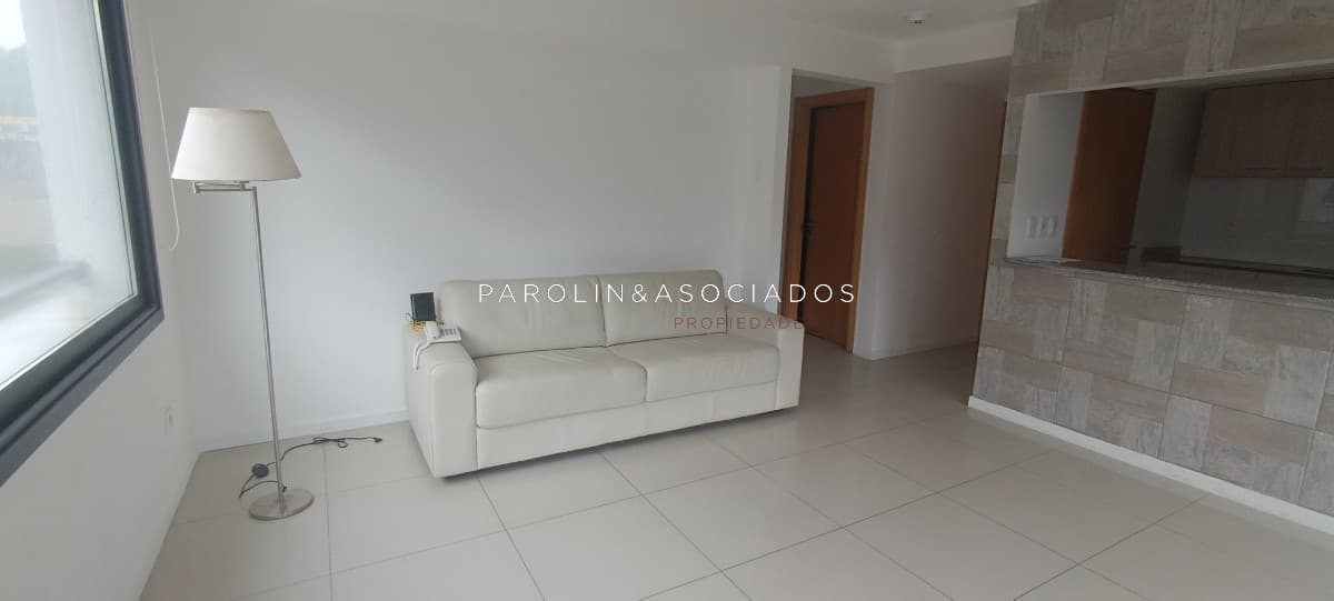 Apartamento en venta de 3 dormitorios en Torres Barcelona, Punta del Este.