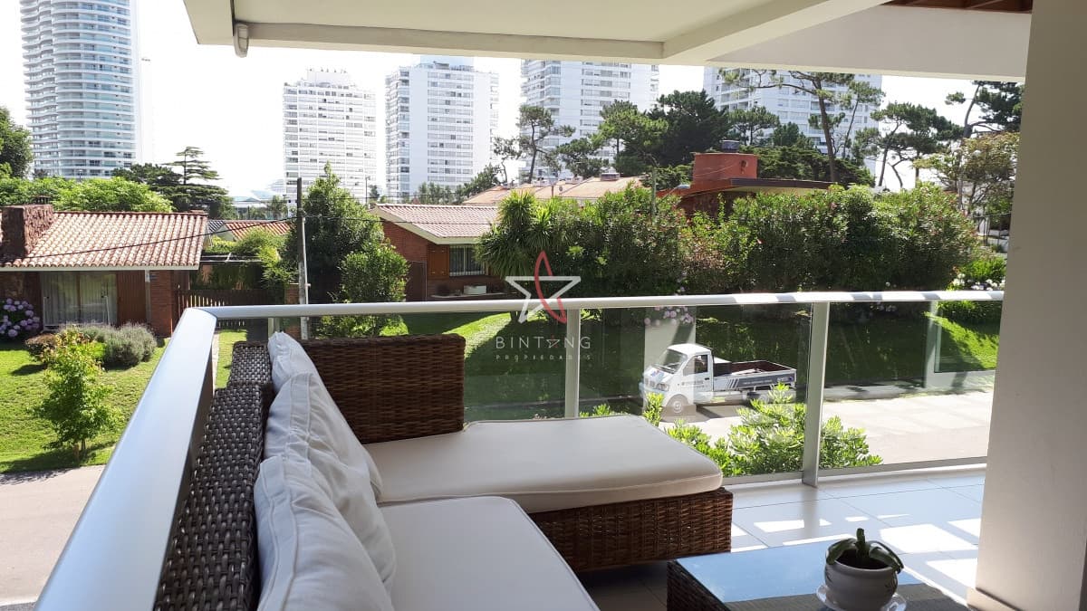 Apartamento, 2 dormitorios, Punta Del Este, Playa Mansa, Venta - Bintang Propiedades