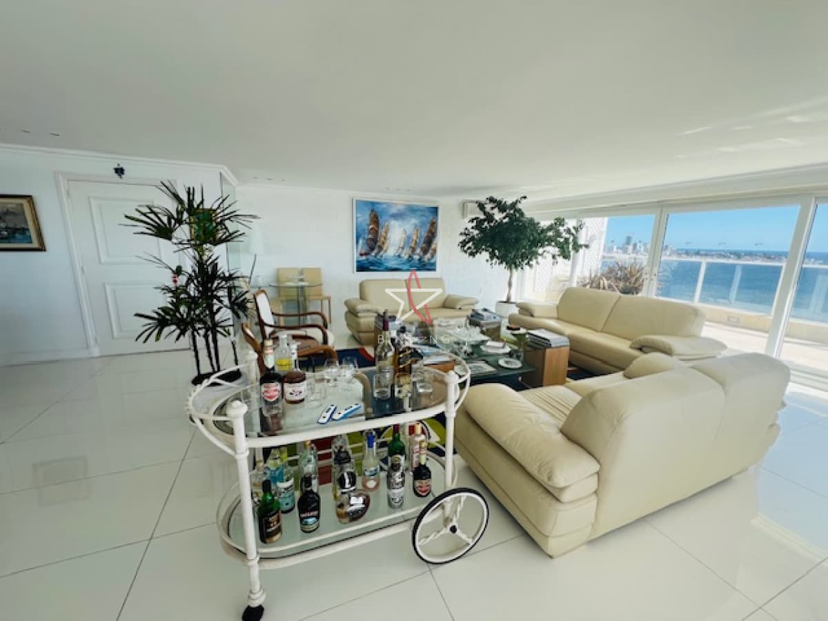 APARTAMENTO, 4 DORMITORIOS, 5 BAÑOS, PLAYA MANSA, PUNTA DEL ESTE, VENTA - Bintang Propiedades