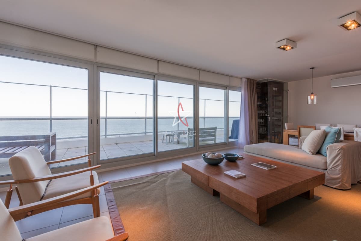 APARTAMENTO PENTHOUSE, 4 DORMITORIOS Y DEPENDENCIA, BRAVA, PUNTA DEL ESTE, VENTA - Bintang Propiedades