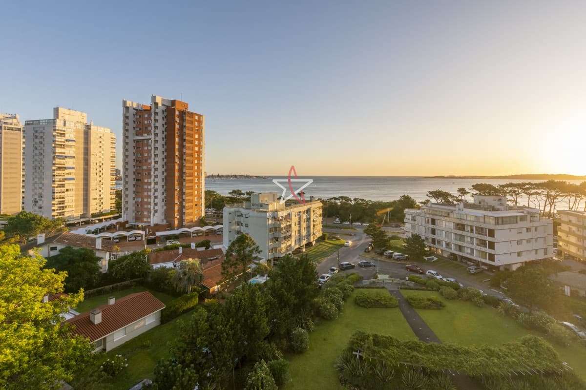 APARTAMENTO, 3 DORMITORIOS, MANSA, ALQUILER - Bintang Propiedades