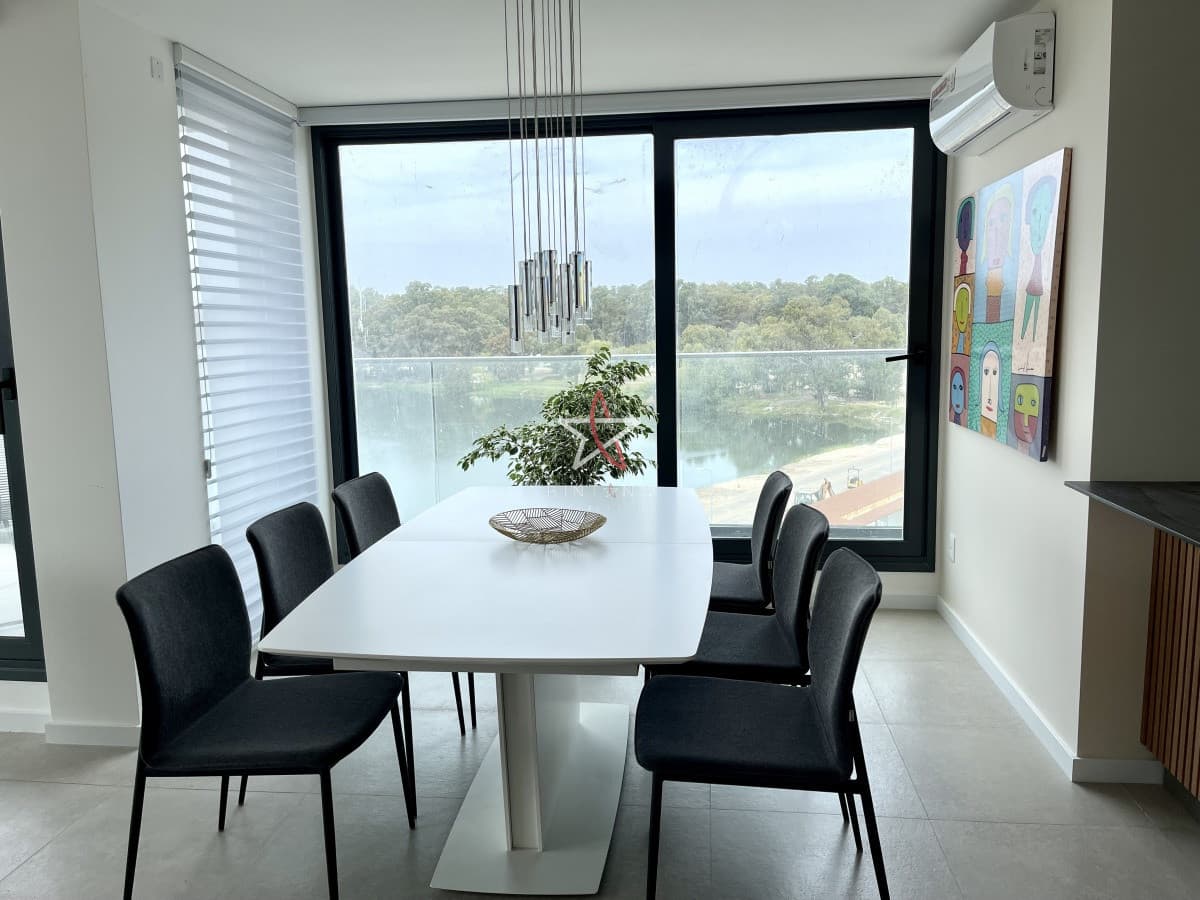 Venta, Apartamento,2 Dormitorios, 3 baños, Carrasco - Bintang Propiedades