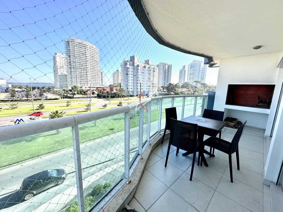 Apartamento, 2 y medio dorm, Punta del Este, ALQUILER - Bintang Propiedades