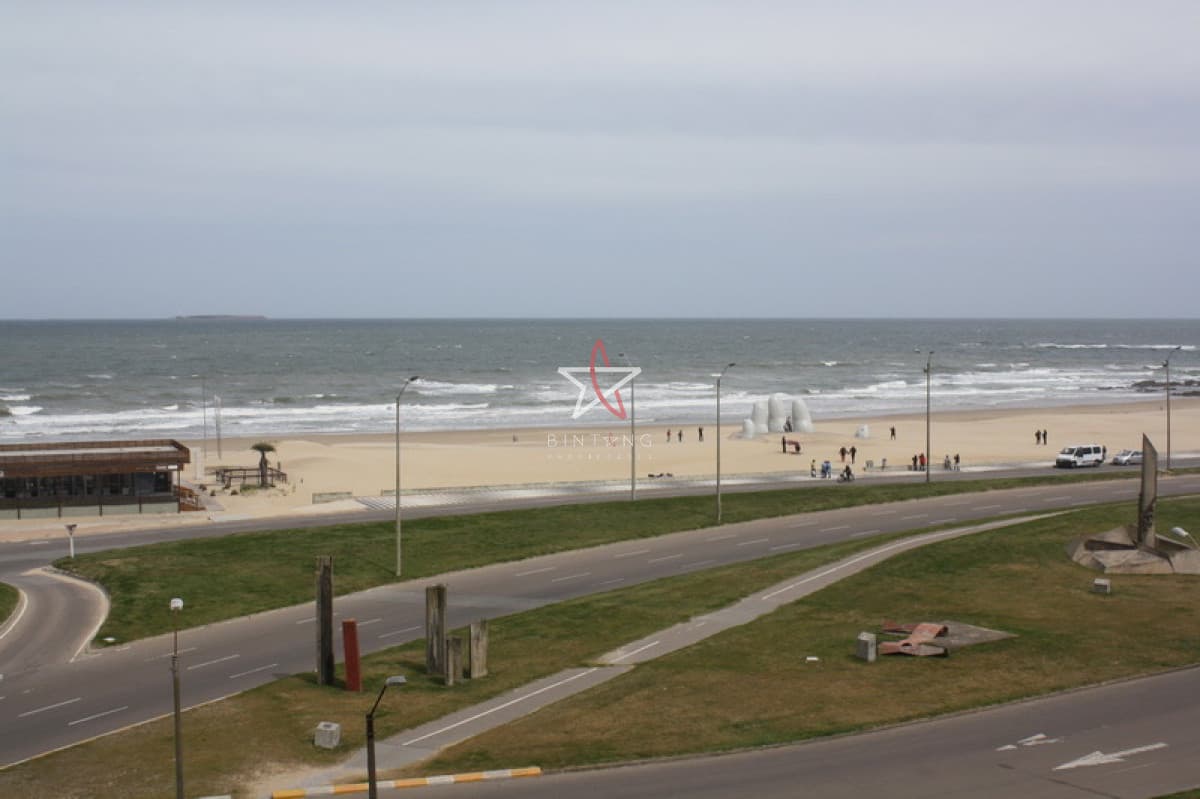 Apartamento, 3 dorm y dep, Punta del Este, Brava, Venta - Bintang Propiedades