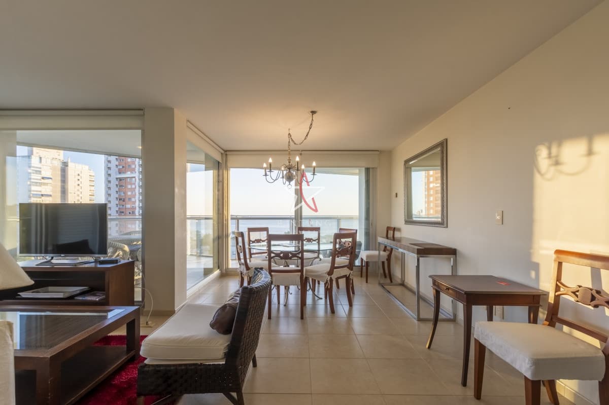 APARTAMENTO, 3 DORMITORIOS, MANSA, ALQUILER - Bintang Propiedades