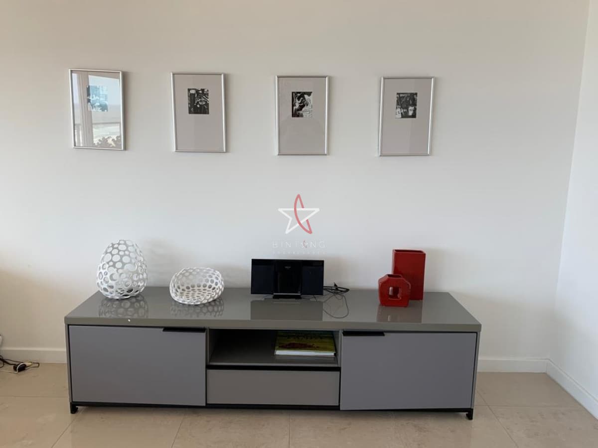 APARTAMENTO, 3 DORM EN SUITE MAS SERVICIO, PLAYA BRAVA, PUNTA DEL ESTE, VENTA Y ALQUILER - Bintang Propiedades