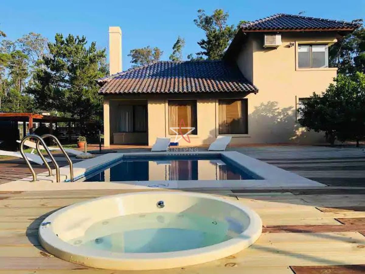 Casa, 4 dorm, Punta del Este, Punta Ballena, Alquiler - Bintang Propiedades