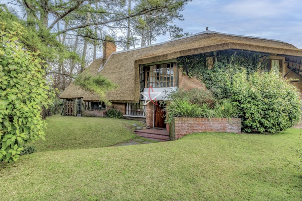 Casa, 4 dorm y dep, Punta del Este, Pinares, Alquiler - Bintang Propiedades