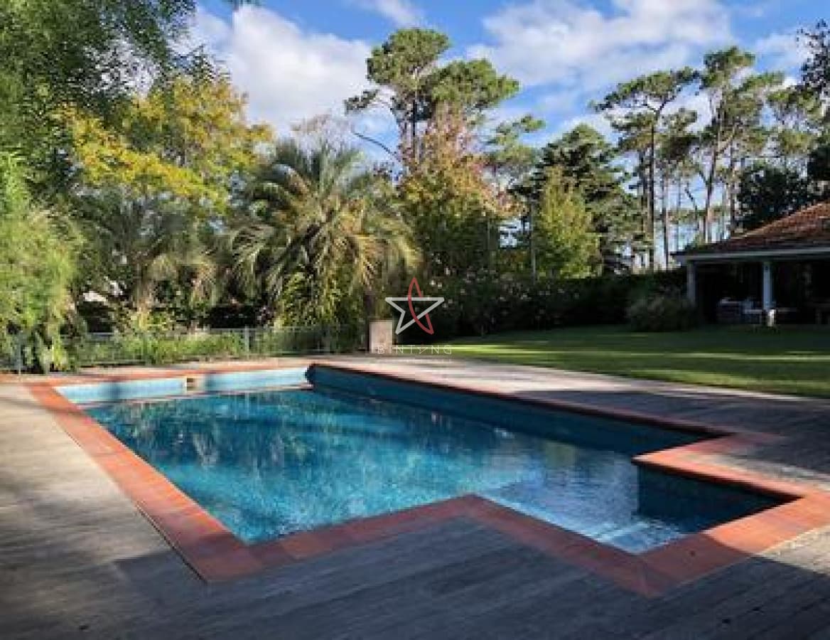 CASA, 5 DORM + DEP DE SERVICIO, PLAYA MANSA, PUNTA DEL ESTE,  ALQUILER - Bintang Propiedades