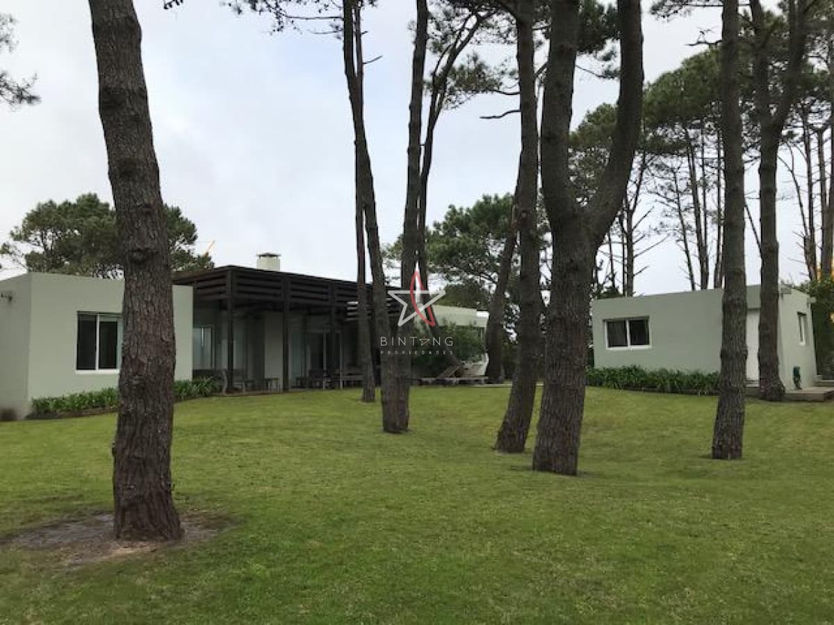 Casa, 3 dorm y dep, Punta del Este, La Barra, Laguna Blanca, Venta y Alquiler - Bintang Propiedades