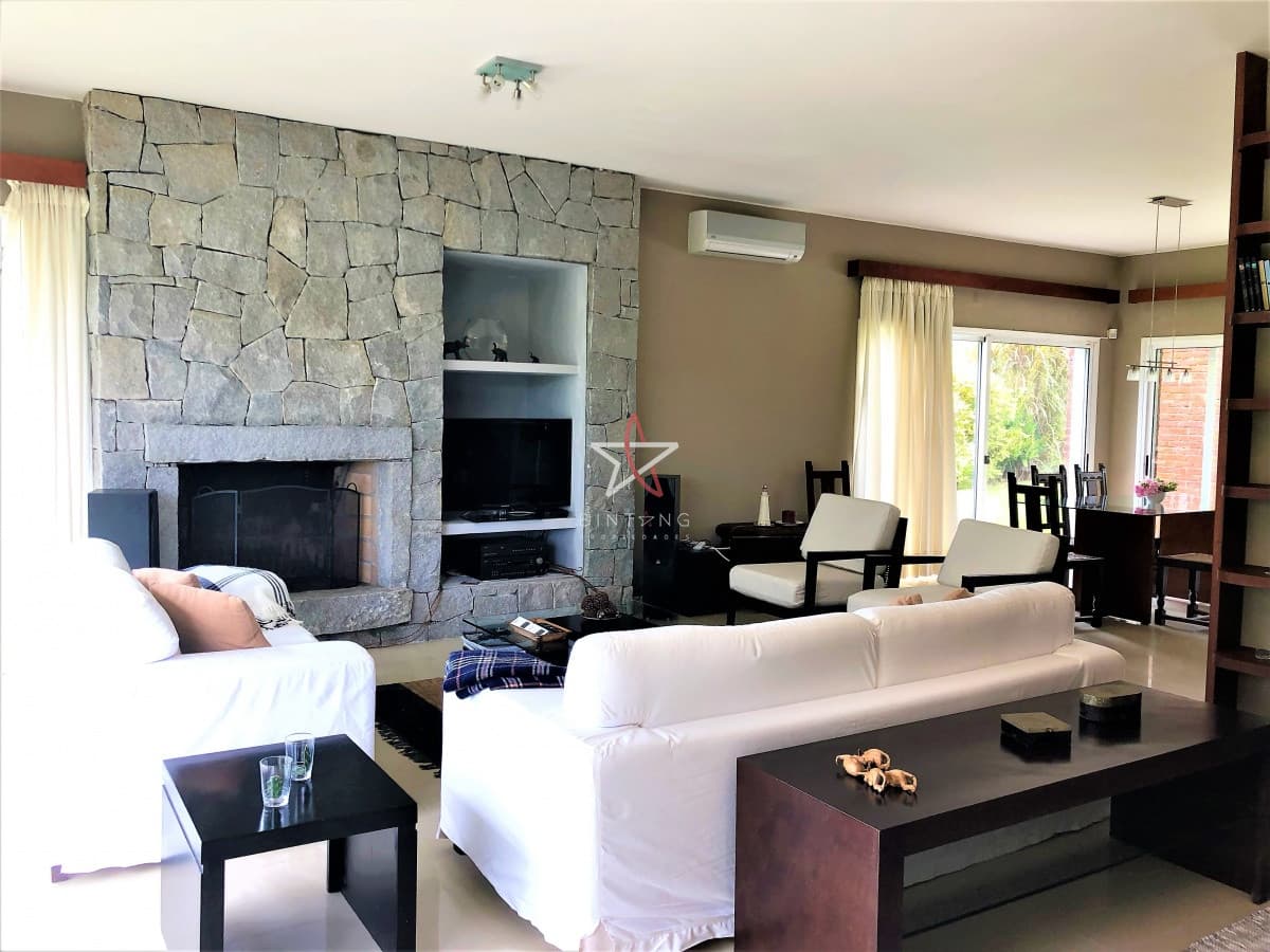 CASA, 3 DORM + DEP DE SERVICIO, RINCÓN DEL INDIO, PLAYA BRAVA, PUNTA DEL ESTE, ALQUILER - Bintang Propiedades