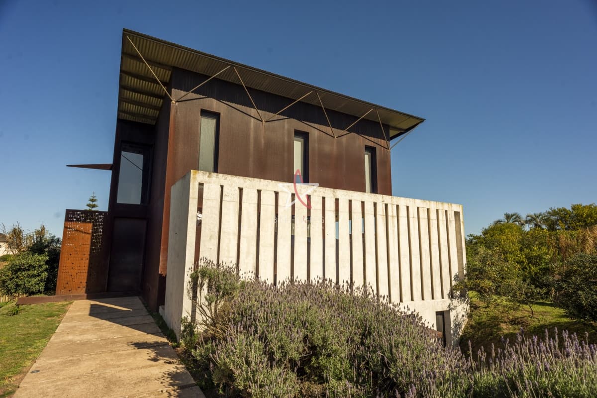 CASA, 5 SUITES Y DEP, PUNTA PIEDRAS, PUNTA DEL ESTE, VENTA Y ALQUILER - Bintang Propiedades