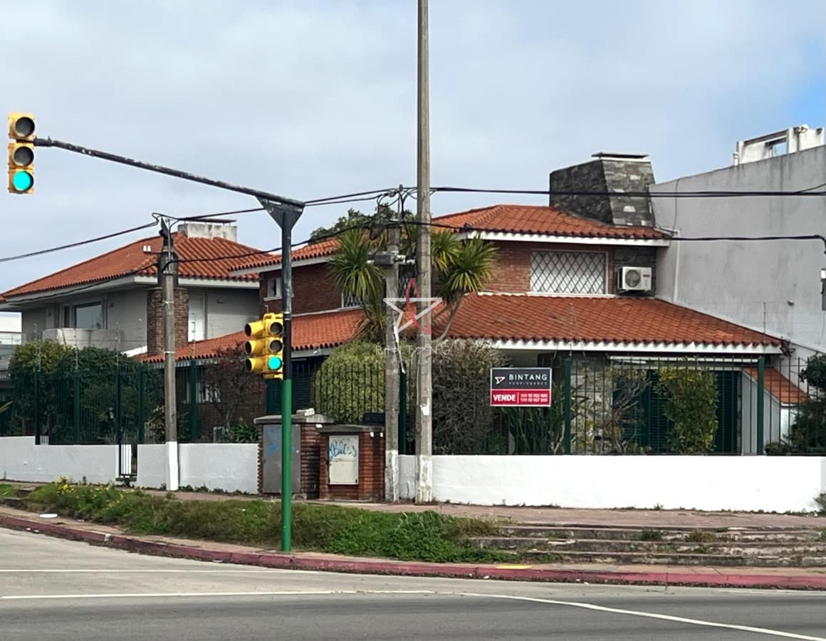 Casa, Venta, Punta Gorda, 3 Dormitorios, 3 Baños, Garage - Bintang Propiedades