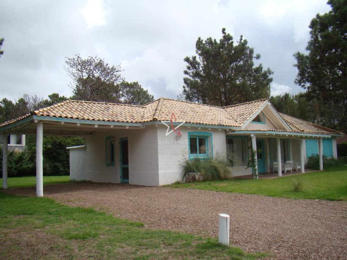 Casa, 3 dorm y dep, Punta del Este, La Barra, Laguna Blanca, Venta Y Alquiler - Bintang Propiedades