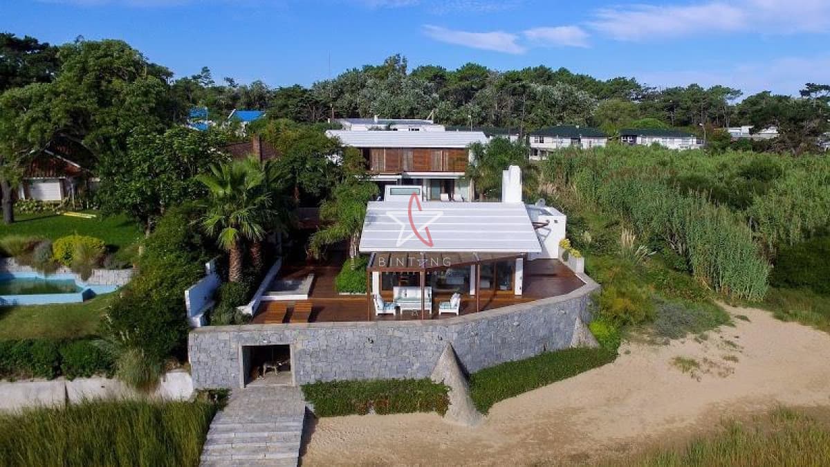 CASA, 5 DORMITORIOS, 4 BAÑOS, LA BARRA, VENTA - Bintang Propiedades