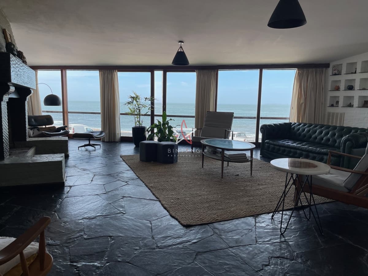 CASA, 5 DORMITORIOS, 5 BAÑOS, PLAYA BRAVA, VENTA - Bintang Propiedades