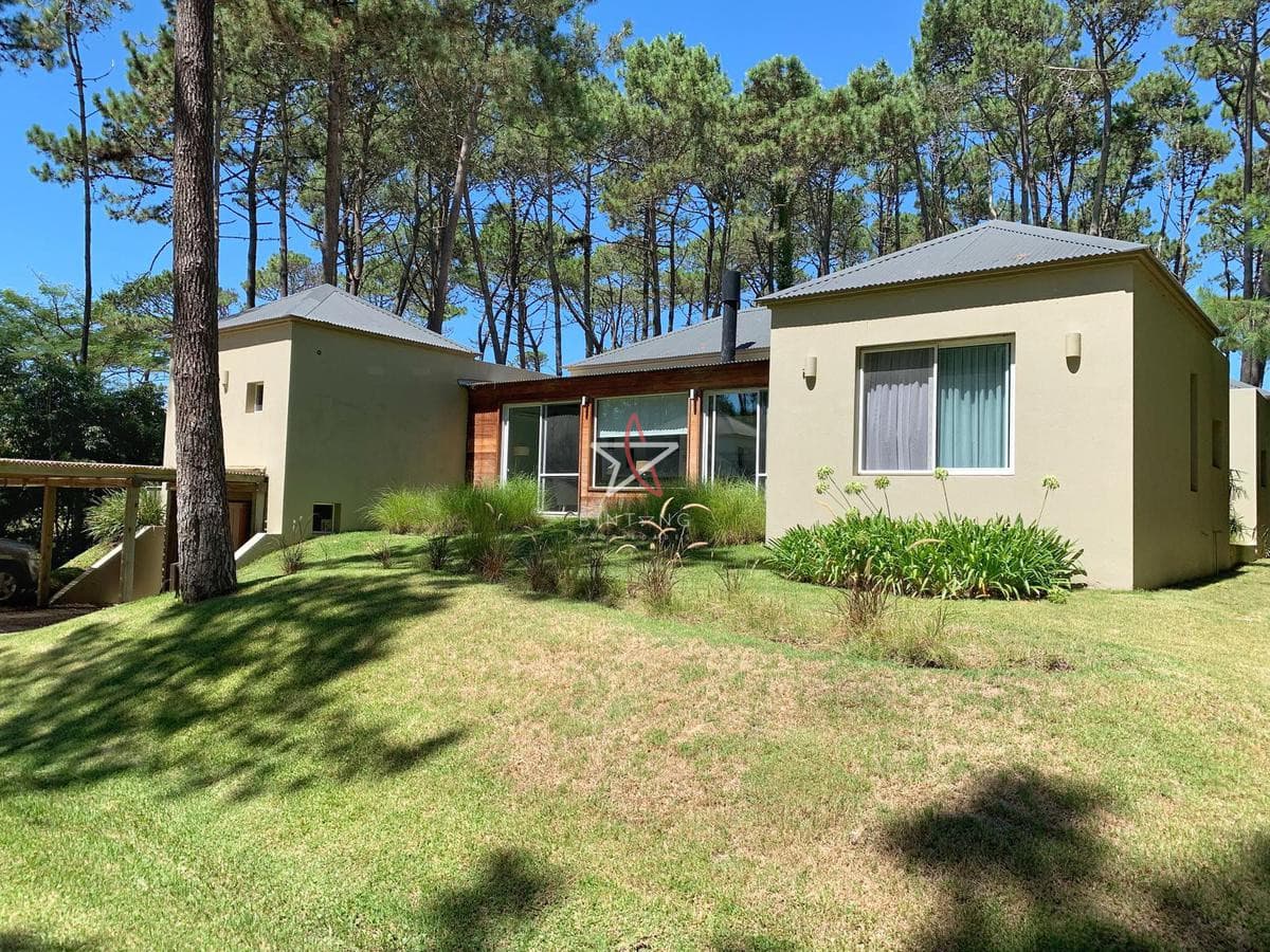 Casa, 3 dorm y dep, Punta del Este, La Barra, Laguna Blanca, Venta y Alquiler - Bintang Propiedades