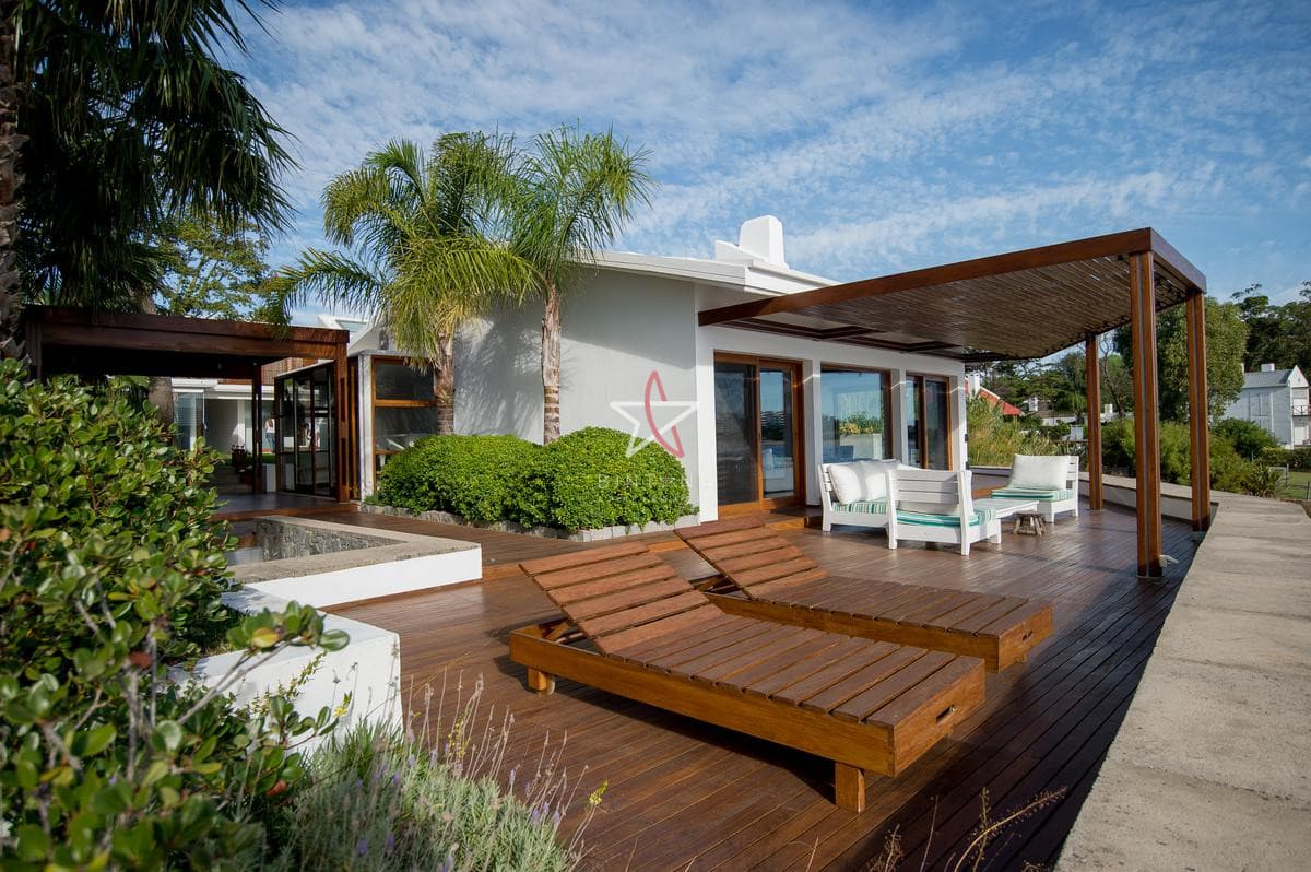 CASA, 5 DORMITORIOS, 4 BAÑOS, LA BARRA, VENTA - Bintang Propiedades