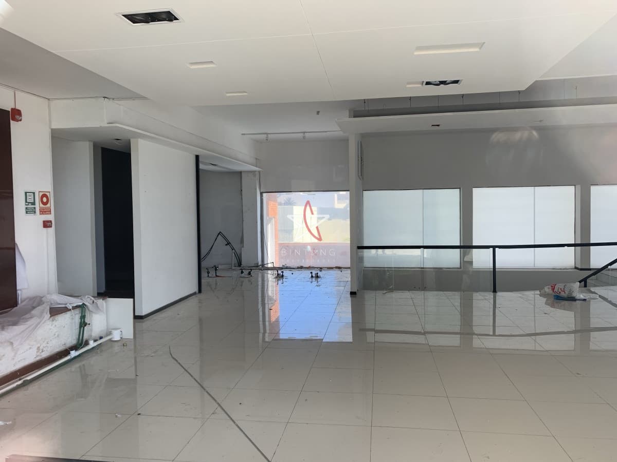 LOCAL COMERCIAL, PENINSULA ,MANSA, PUNTA DEL ESTE, VENTA - Bintang Propiedades