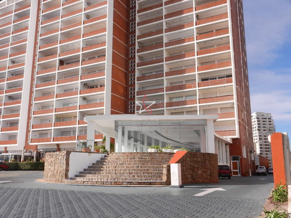 LOCAL COMERCIAL, PENINSULA ,MANSA, PUNTA DEL ESTE, VENTA - Bintang Propiedades