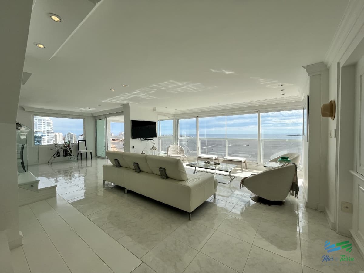 DIVINO IMPECABLE CON SERVICIOS