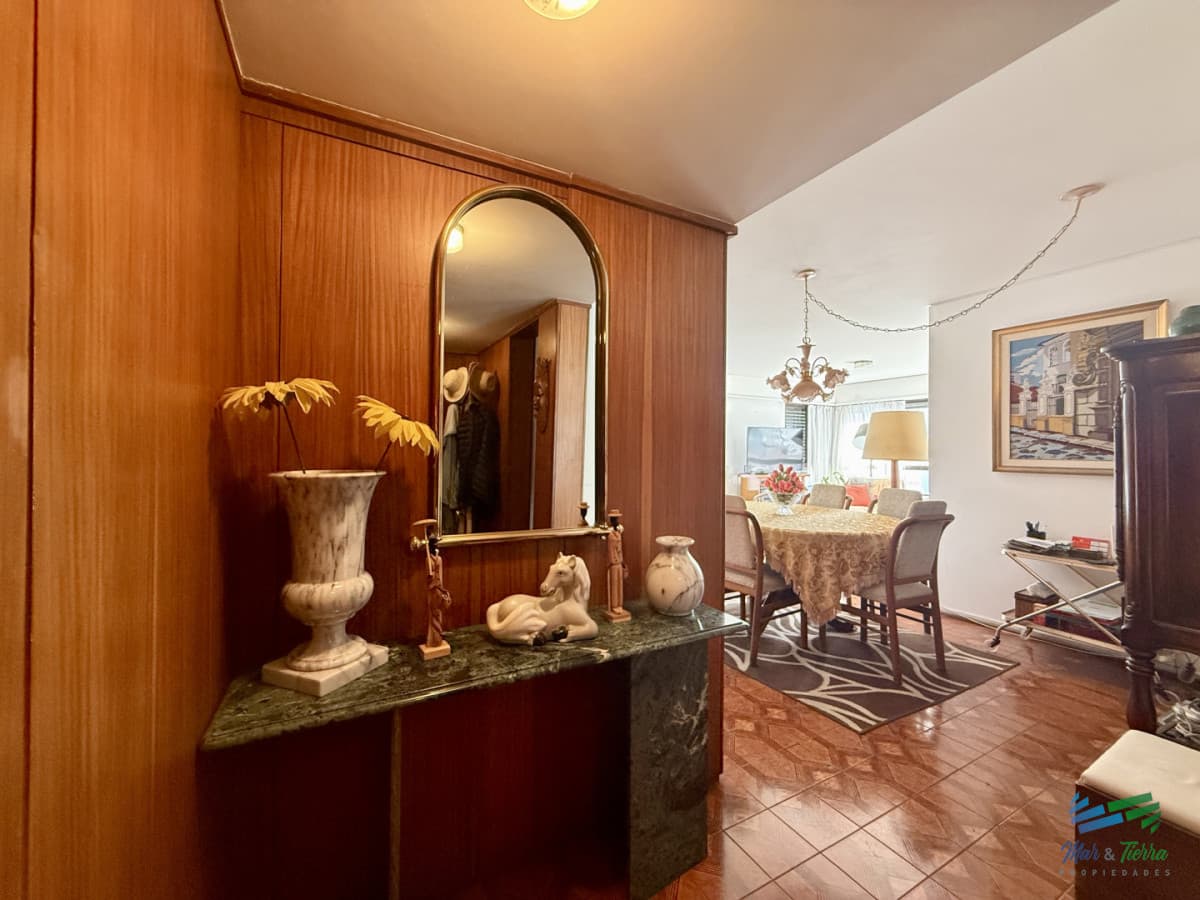 En Venta Amplio Apartamento en Torre Amalfi  Playa Mansa