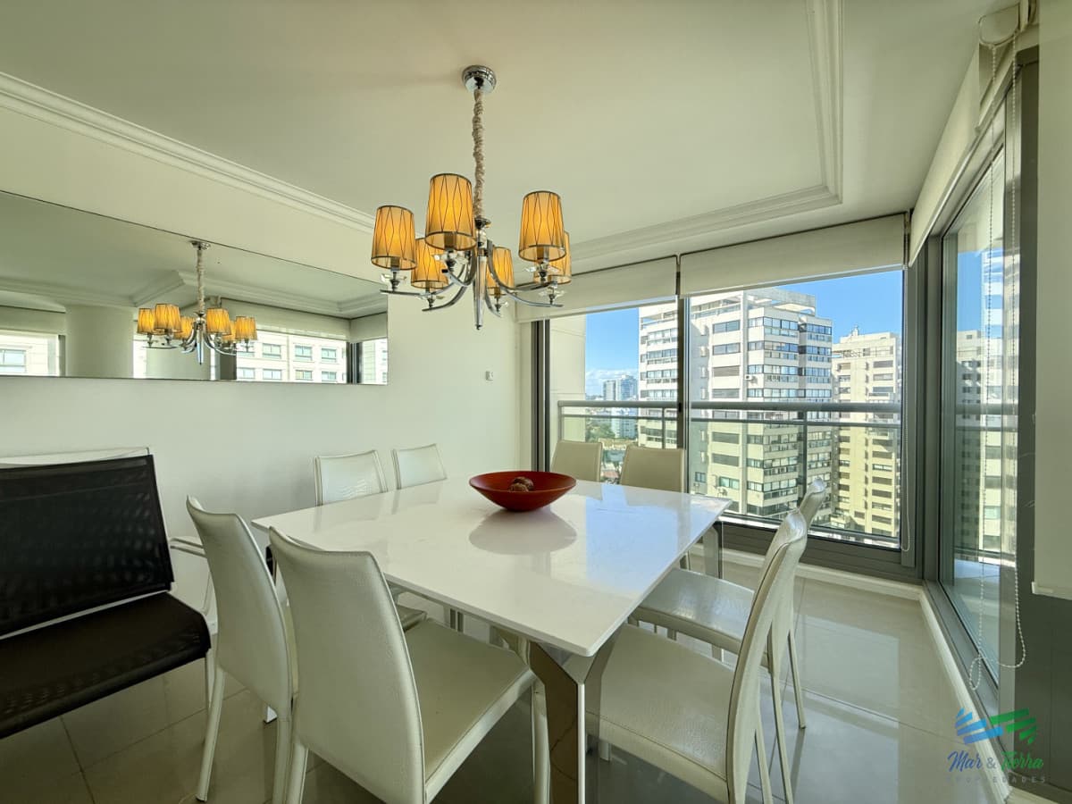 En venta apartamento 2 dormitorios en Imperiale, Playa Brava, Punta del Este