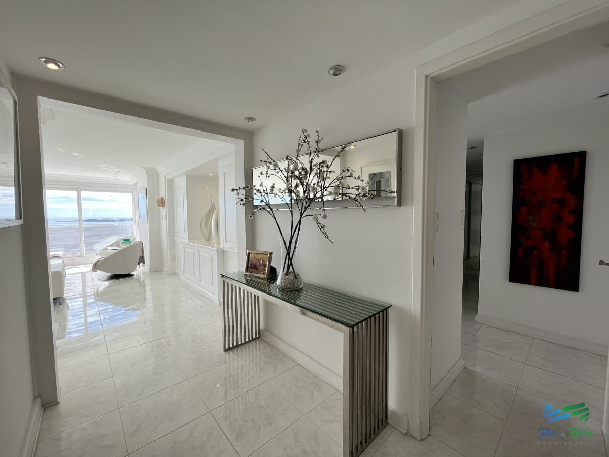 DIVINO IMPECABLE CON SERVICIOS