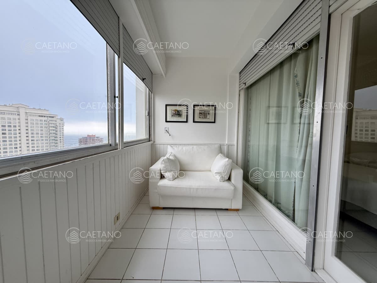 Apartamento en venta en Vanguardia Piso 12  hacia Playa Brava