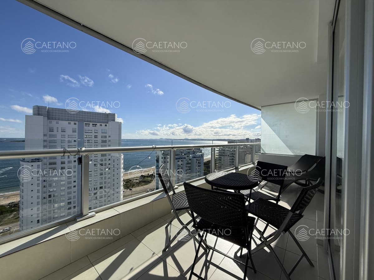 Apartamento en venta 2 dormitorios Playa Mansa, Punta del Este.