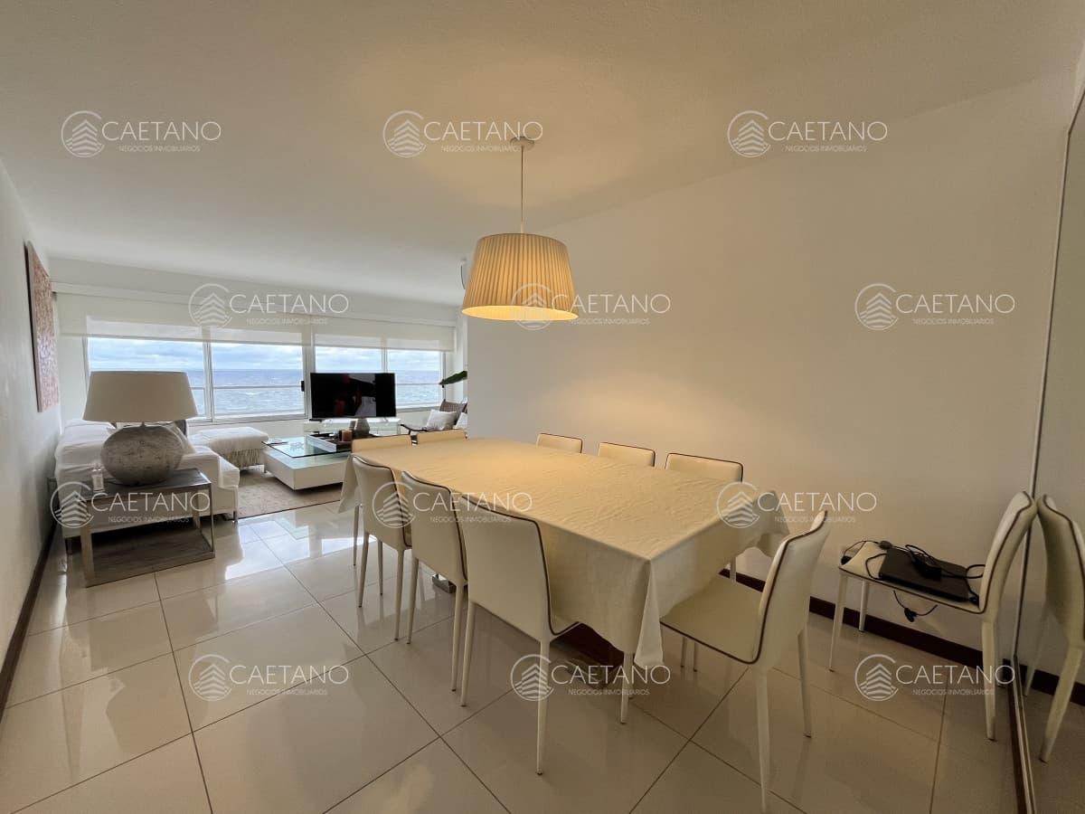venta apartamento 3 dormitorios. Playa mansa, Punta del Este