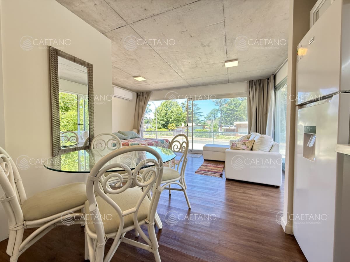 Apartamento en venta  Edificio Pinheiros  Pinares, Parada 25