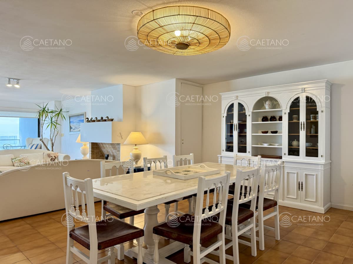 Venta apartamento 3 dormitorios. Punta del Este
