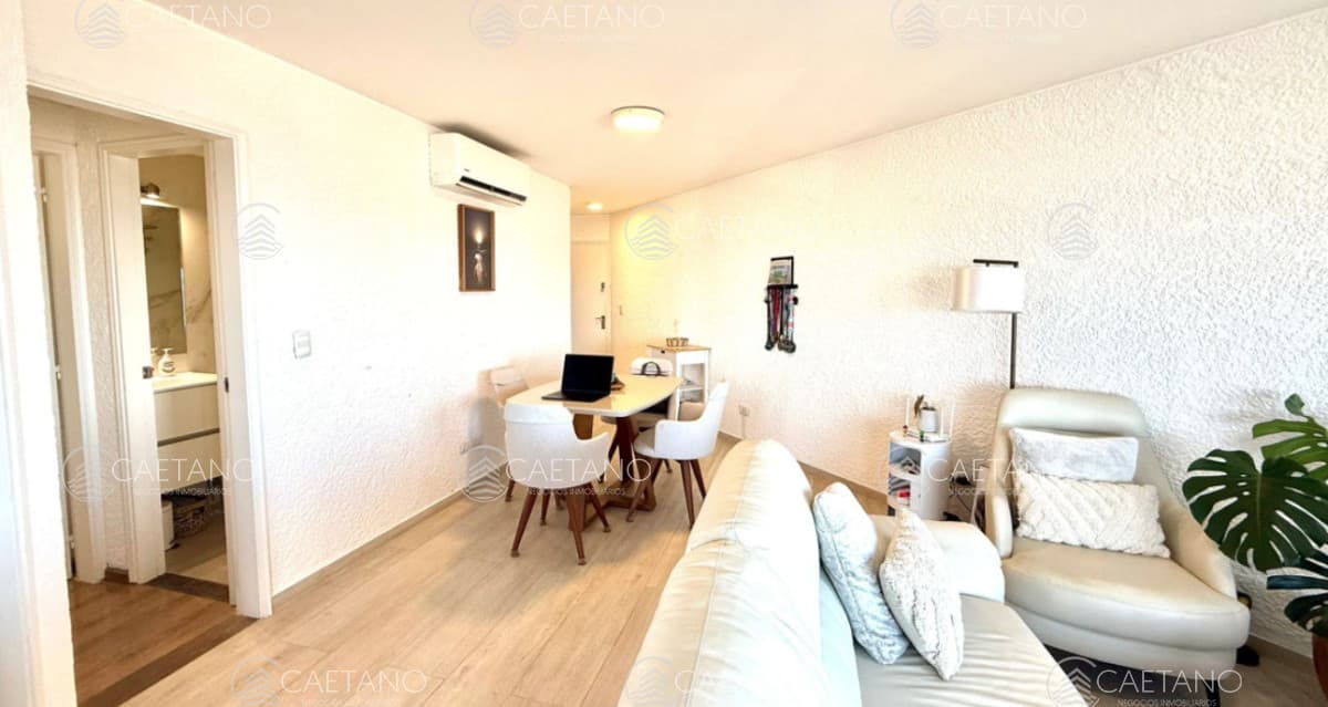 Venta de apartamento primera línea playa mansa