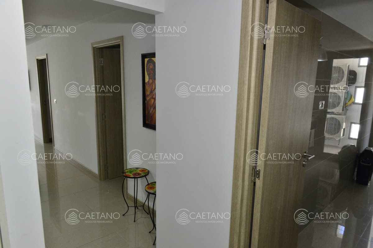 Venta apartamento 2 dormitorios Aidy Grill, Punta del Este.