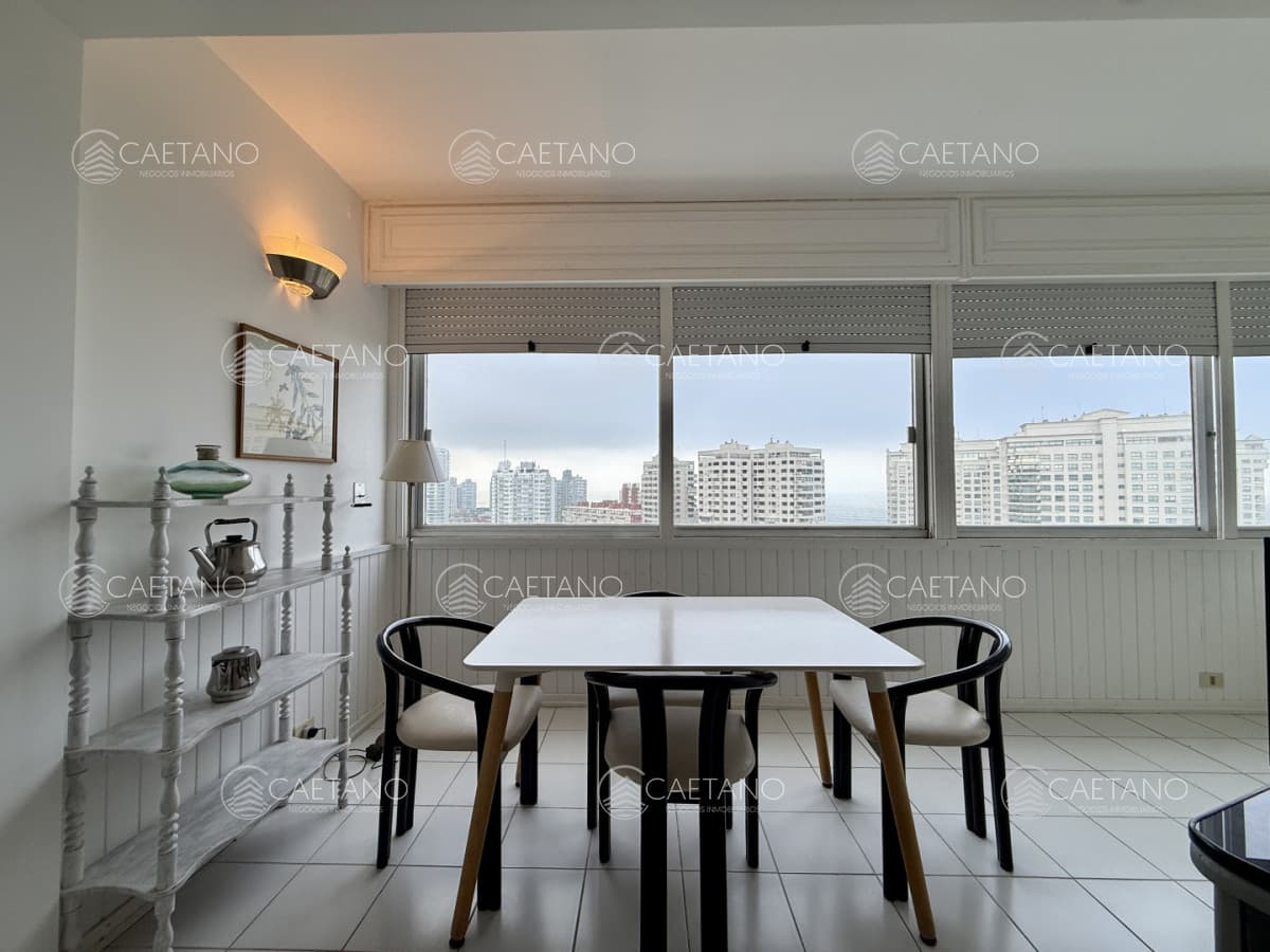 Apartamento en venta en Vanguardia Piso 12  hacia Playa Brava
