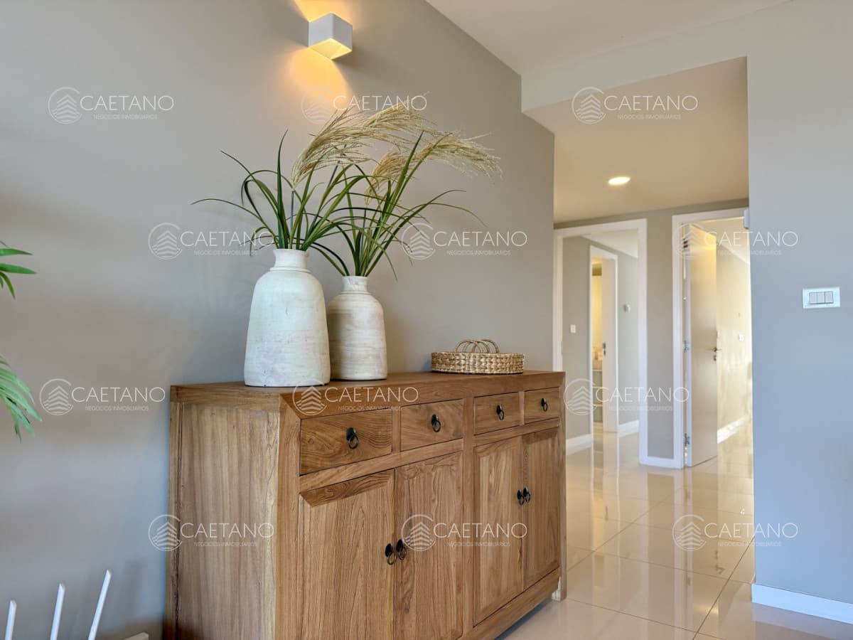 Apartamento en Venta en Edificio HORIZONTE  Primera línea sobre Playa Mansa, Parada 20