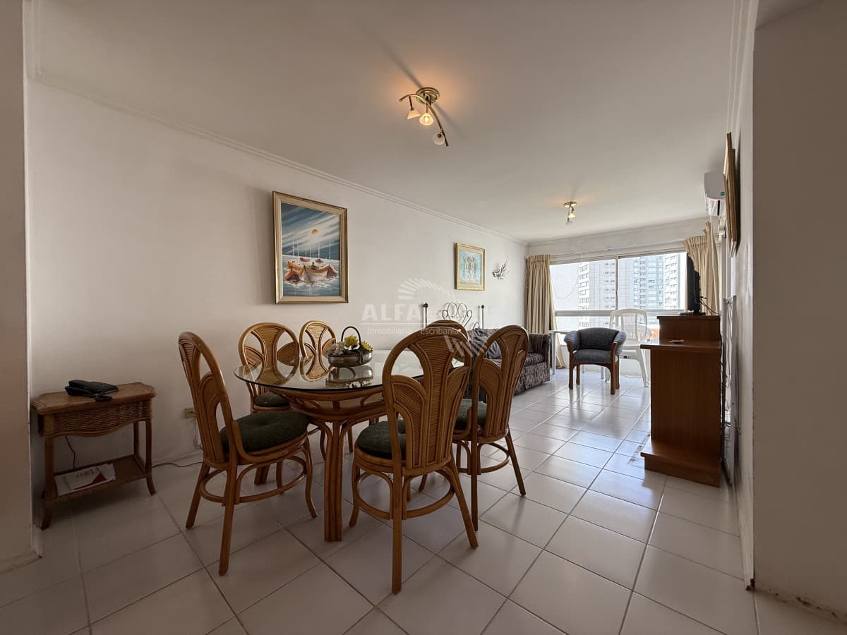 Punta del Este Piso alto con Vista al Mar! ,
